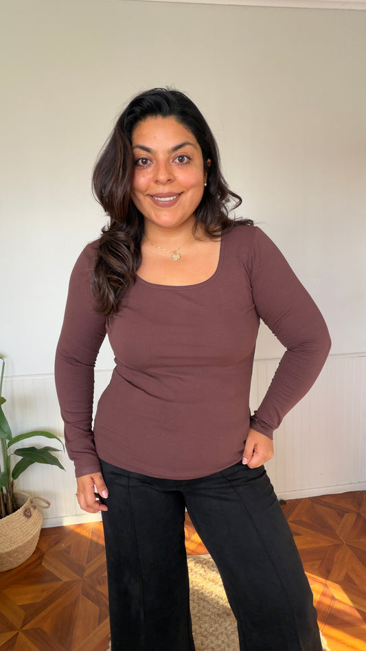 Polera cuello cuadrado